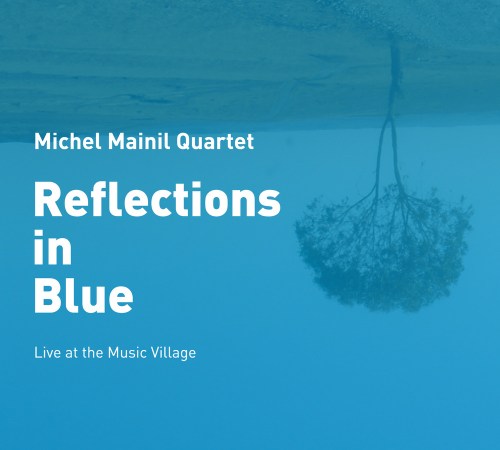 Mainil_relections_in_blue_poch