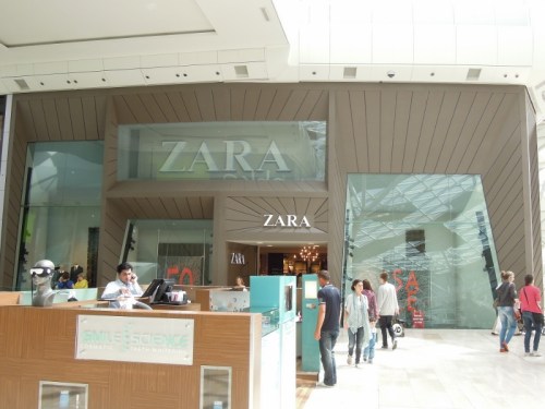 42012_june_london_shopping_cent